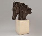 Prezent jeździecki - rzeźba z brązu koń