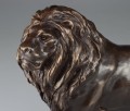 Okazała rzeźba lwa z brązu