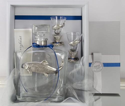 Karafka z łososiem i kieliszki - prezent dla wędkarza