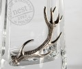 Kryształowa karafka z ręcznie wykonanym srebrzonym porożem - prezent myśliwski