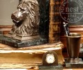 Luksusowa rzeźba lwa z brązu na marmurze