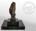 Rzeźba sowa z brązu na marmurze