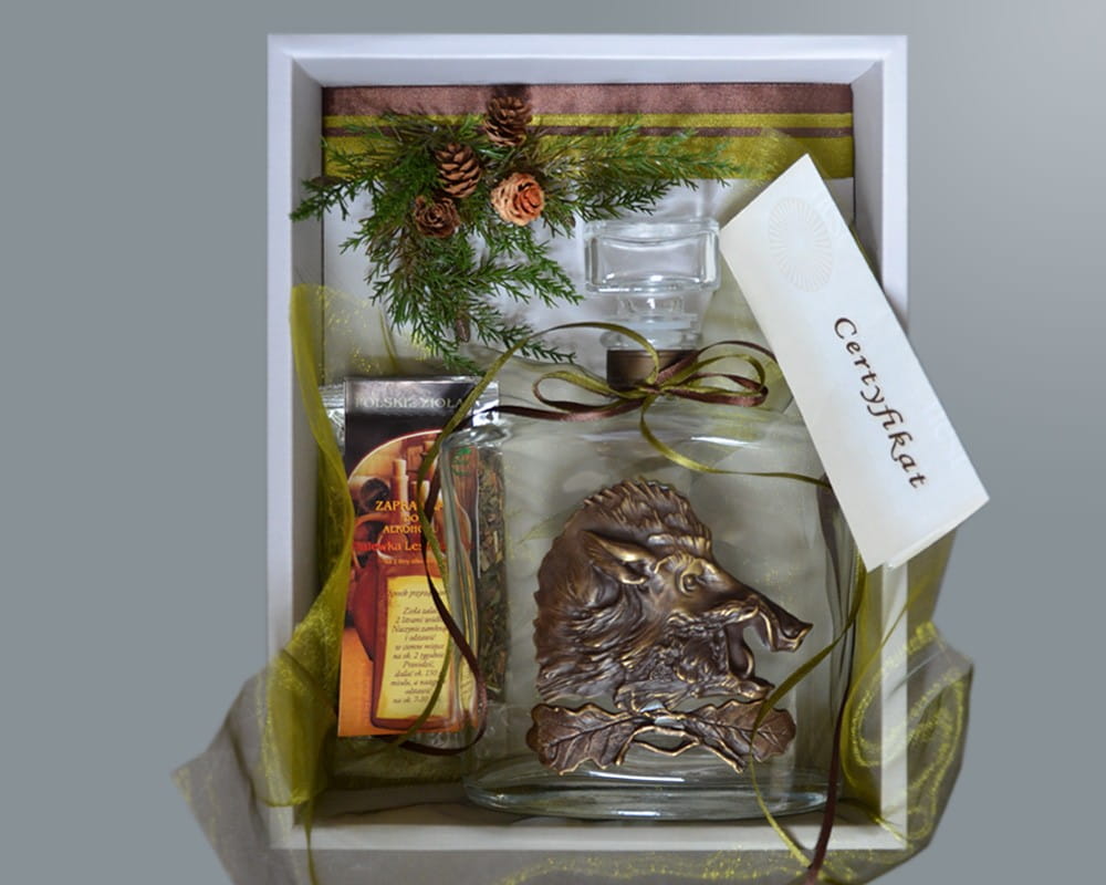 Prezent dla myśliwego - karafka z motywem dzika i zaprawka