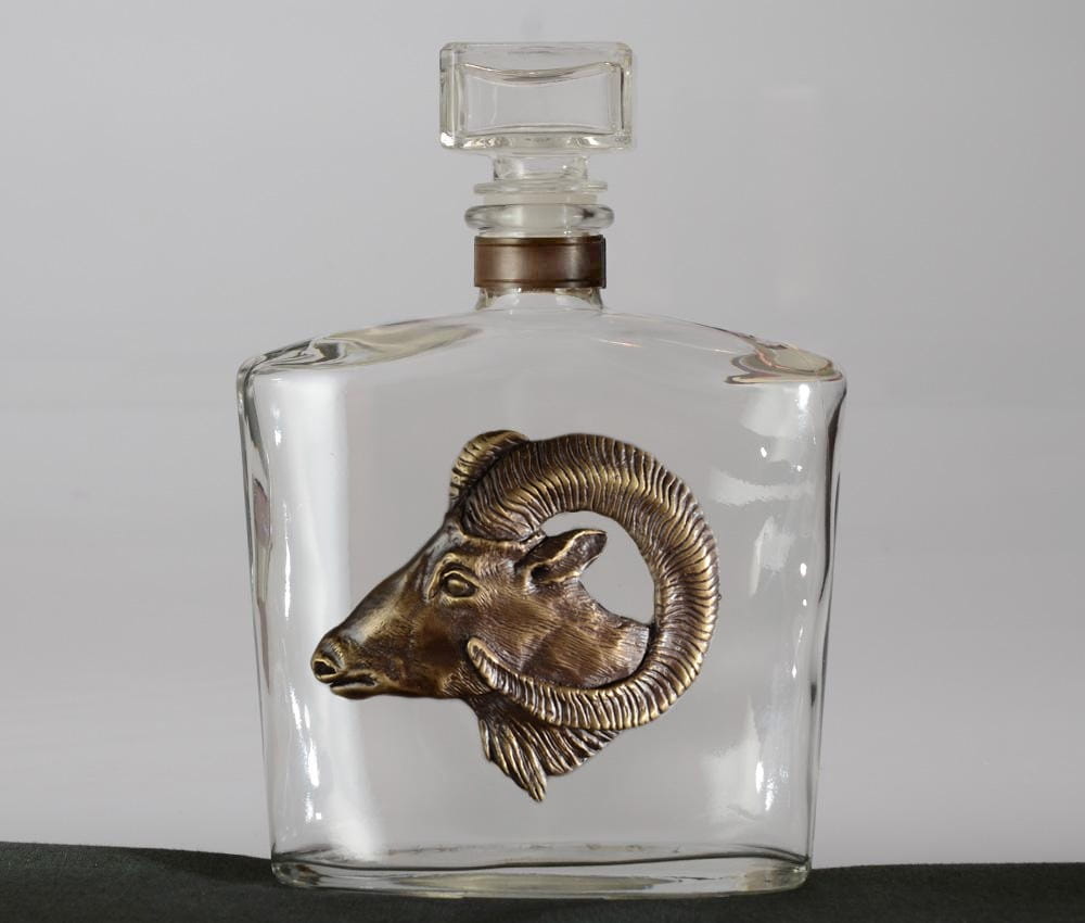 Prezent dla myśliwego - karafka do alkoholu  z muflonem - brąz