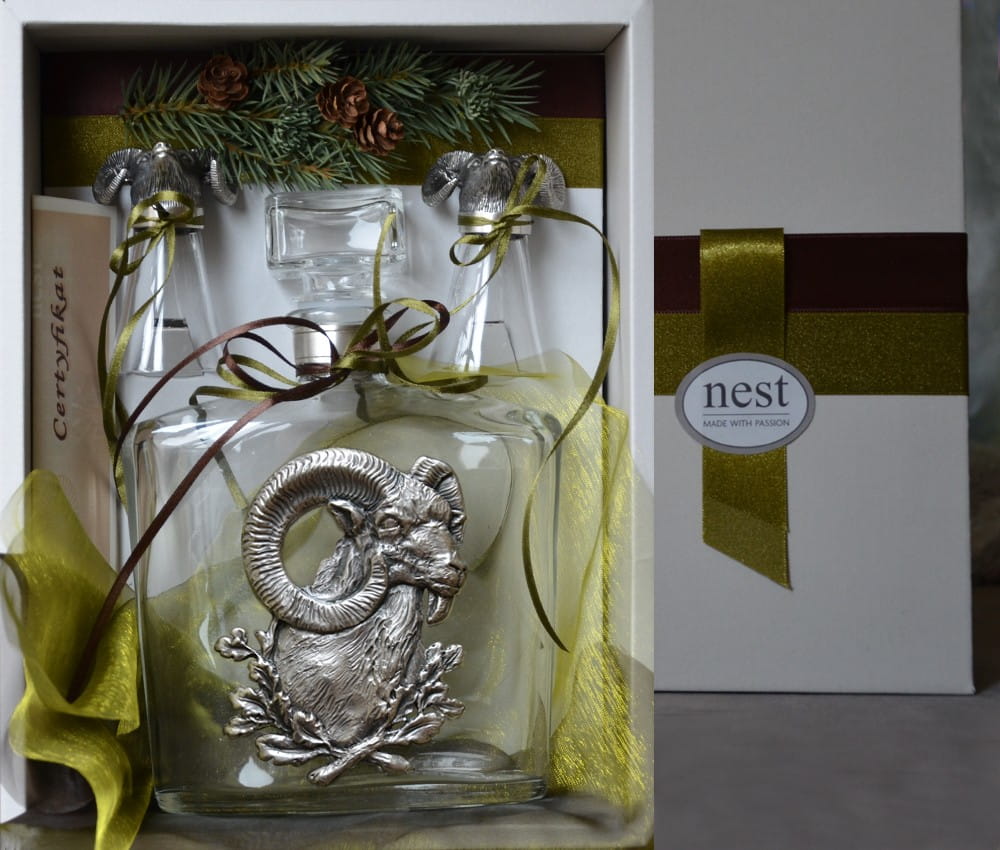 Zestaw karafka i 2 kieliszki z muflonem