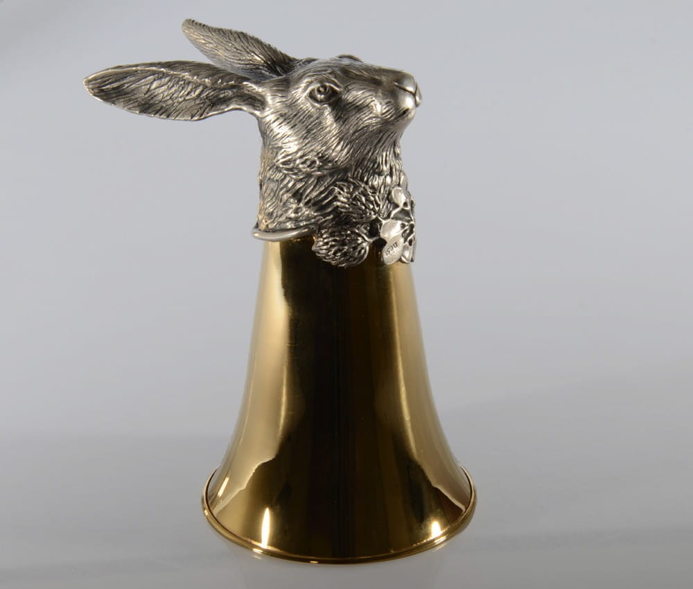 Kielich myśliwski z zającem