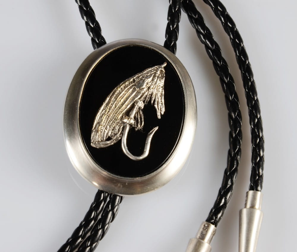 Prezent dla wędkarza muchowego - krawatnik z muchą