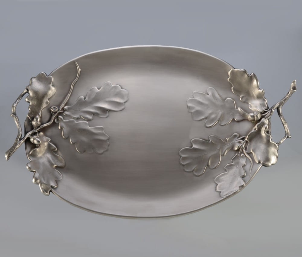 Elegancki prezent na myśliwski stół - taca z motywem dębu