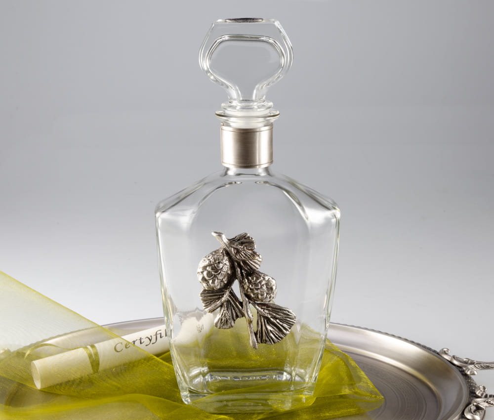 Prezent dla leśnika, myśliwego - ozdobna karafka do nalewki z motywem sosny