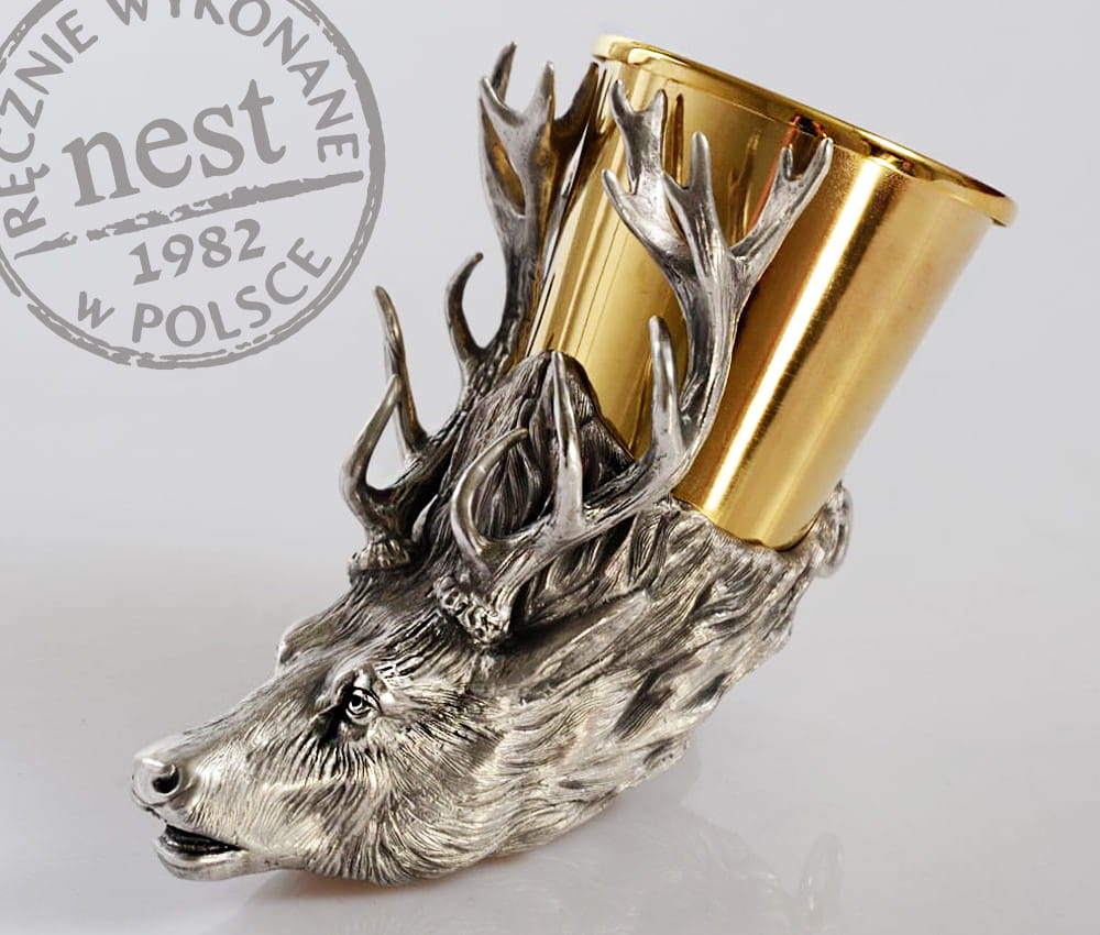 Luksusowa kulawka do piwa lub wina z jeleniem